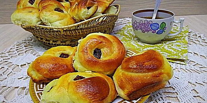 Рецепт булочек с курагой из дрожжевого теста