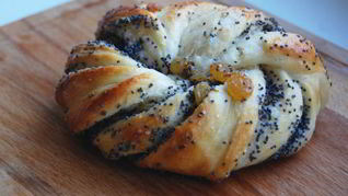 Рецепт Булочек с маком и изюмом
