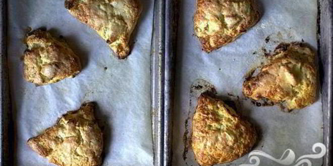 Рецепт булочек с яблоками и сыром чеддер