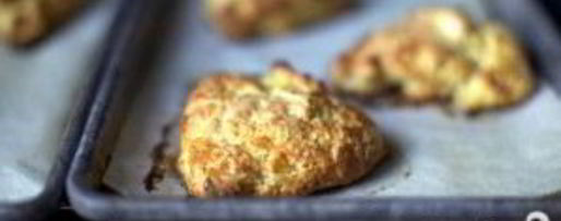 Шаг 4: булочек с яблоками и сыром чеддер