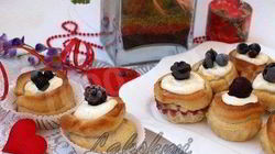 Рецепт Булочек с ягодами и творожной начинкой