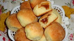 Рецепт Булочек со сгущенкой из дрожжевого теста