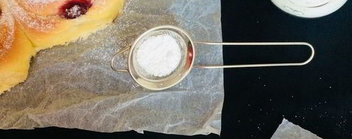 Шаг 8: булочек со сливочным сыром и вишней