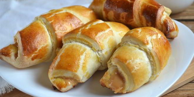 Рецепт круассанов из слоеного теста
