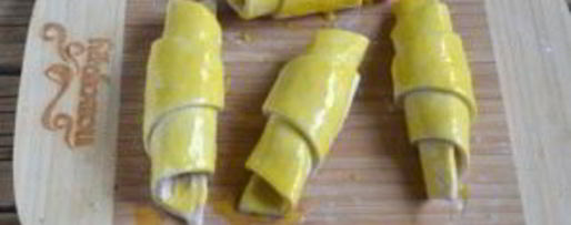 Шаг 3: круассанов из слоеного теста