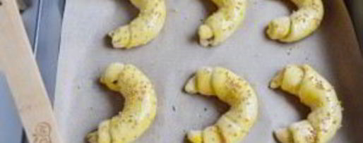 Шаг 10: круассанов-рогаликов с прованскими травами