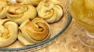 Рецепт Мягких сливочных булочек с корицей