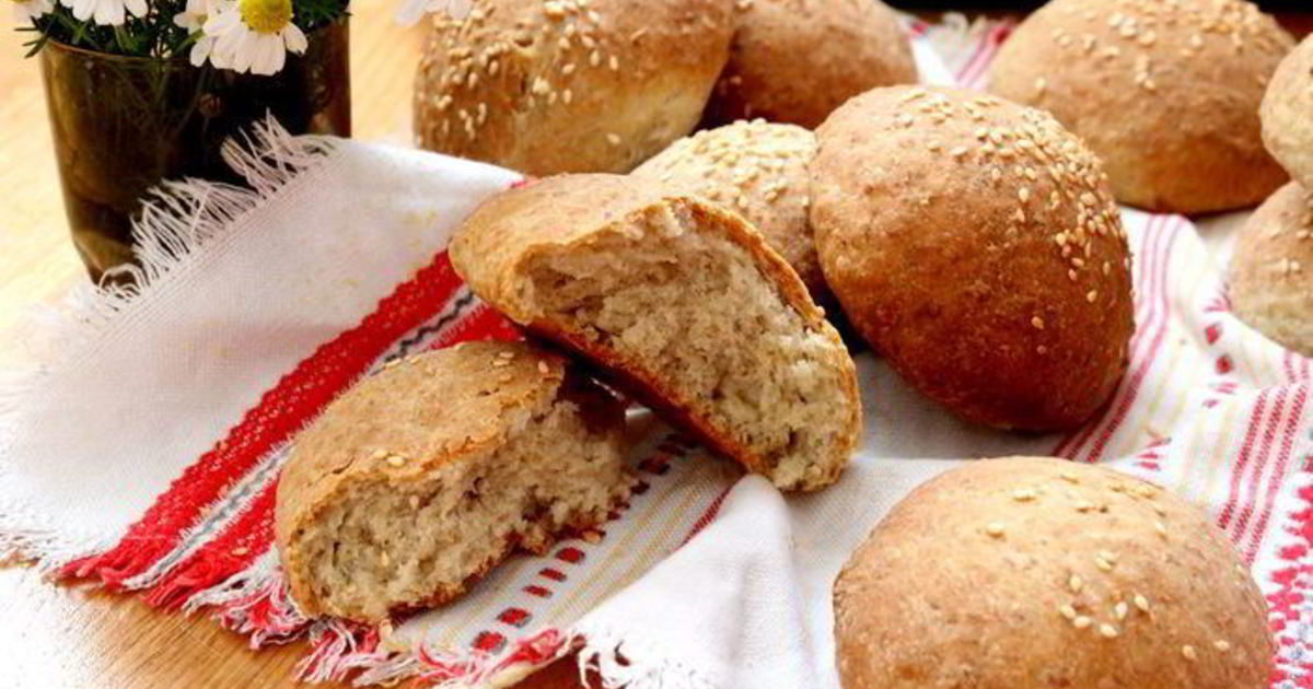 Булочки из овсяной муки. Булочки из овсяной муки. Булочки с овсяной мукой. Булочки из хлопьев овсяных. Булки зерновые.