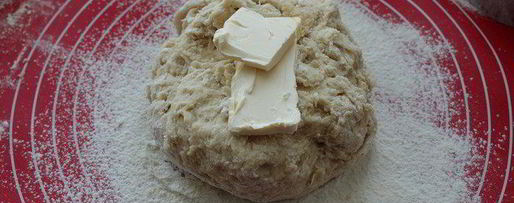 Шаг 4: праздничных булочек с марципаном и цукатами