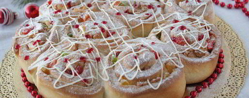 Шаг 9: праздничных булочек с марципаном и цукатами