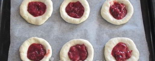 Шаг 9: ватрушек с вареньем