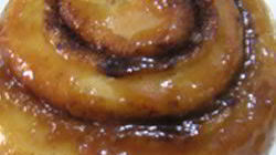 Рецепт Вкусных булочек с корицей и мороженым