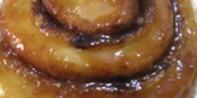 Рецепт вкусных булочек с корицей и мороженым