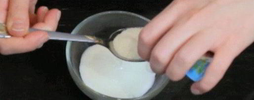 Шаг 4: чизкейка без выпечки с вишней