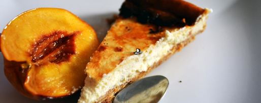 Шаг 6: чизкейка нью-йорк с медовыми персиками