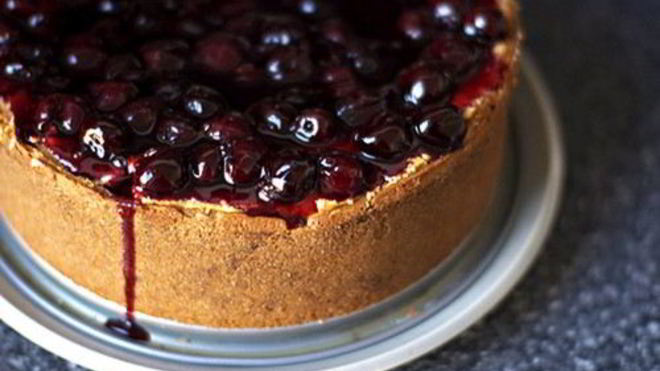 Рецепт Чизкейка Нью-Йорк с вишней и крекером