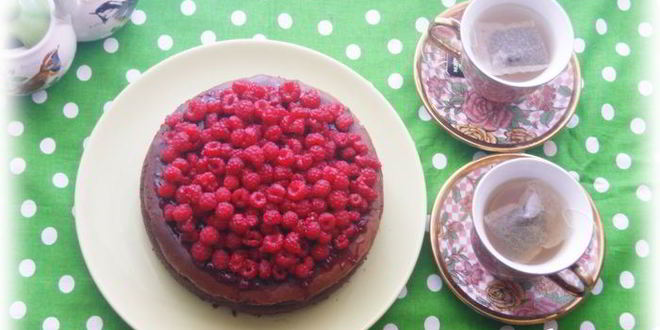 Рецепт шоколадного чизкейка с малиной