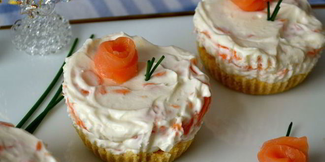 Рецепт закусочных мини-чизкейков со слабосоленой семгой