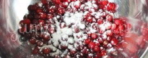 Шаг 4: кекса с клюквой