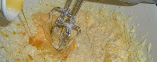 Шаг 4: шоколадного кекса с кешью и физалисом