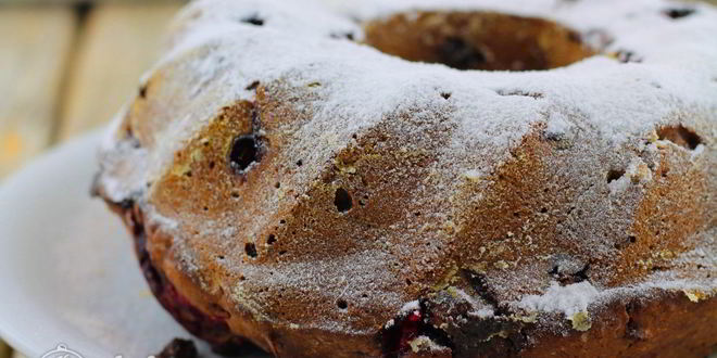 Рецепт шоколадного кекса с малиной