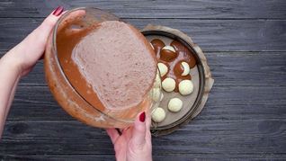 Рецепт Шоколадного кекса с творожными шариками