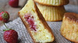 Рецепт Творожных кексов с клубникой