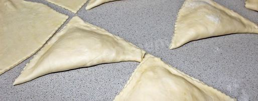 Шаг 9: хачапури из слоеного теста с сыром в духовке