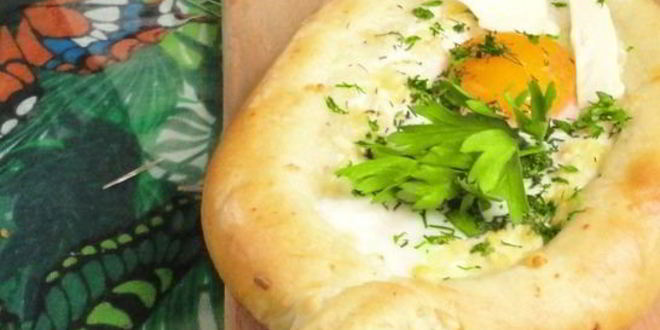 Рецепт хачапури лодочка с яйцом