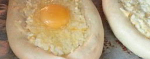 Шаг 5: хачапури лодочка с яйцом