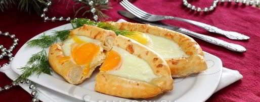 Шаг 12: хачапури лодочки с яйцом