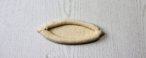 Шаг 5: хачапури лодочки с яйцом