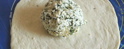 Шаг 5: хачапури с адыгейским сыром