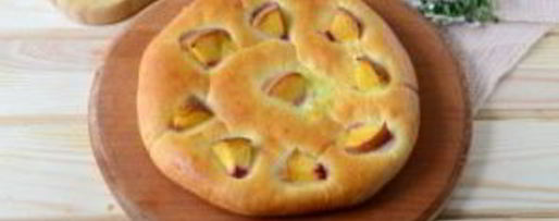 Шаг 10: хачапури с сыром и персиками