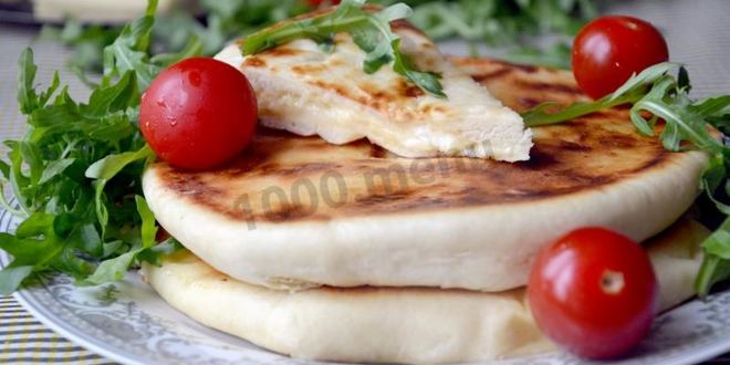 Рецепт хачапури с творогом и сыром на сковороде