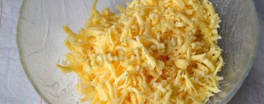 Шаг 4: хачапури с творогом и сыром на сковороде