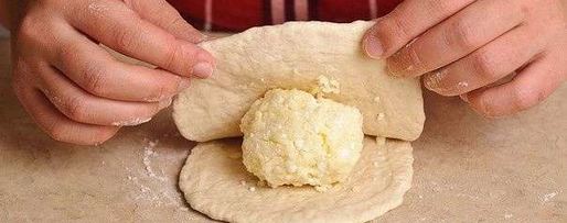 Шаг 6: хачапури с творогом и сыром