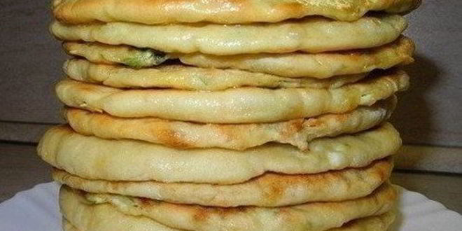 Рецепт хачапури с вареным яйцом и сыром