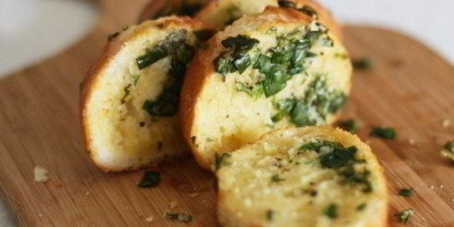 Рецепт багета с чесноком