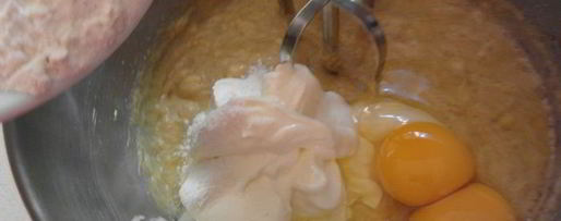 Шаг 4: бананового пирога-хлеба с финиками и орехами пекан