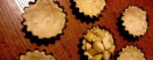 Шаг 5: деревенских галет с яблоками и абрикосовым джемом