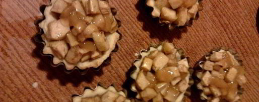 Шаг 7: деревенских галет с яблоками и абрикосовым джемом