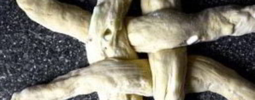 Шаг 3: халы с яблоками и медом