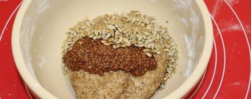 Шаг 6: хлебцев с цельнозерновой мукой и солодом