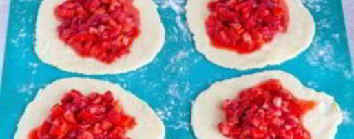 Шаг 9: клубничных галет из творожного теста