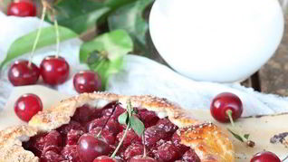 Рецепт Мини-галетов с вишней для воскресного завтрака