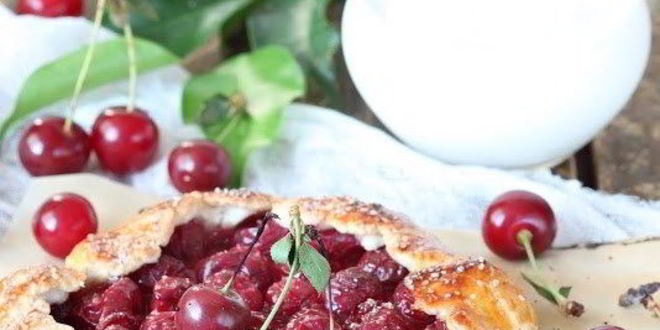 Рецепт мини-галетов с вишней для воскресного завтрака