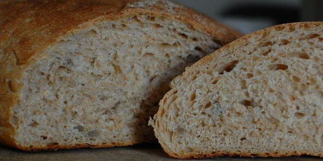 Рецепт селянского хлеба на ряженке с семенами подсолнуха