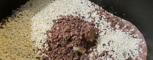 Шаг 6: шоколадного хлеба с кунжутом и финиками