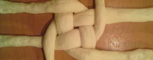 Шаг 12: творожного хлеба плетенка